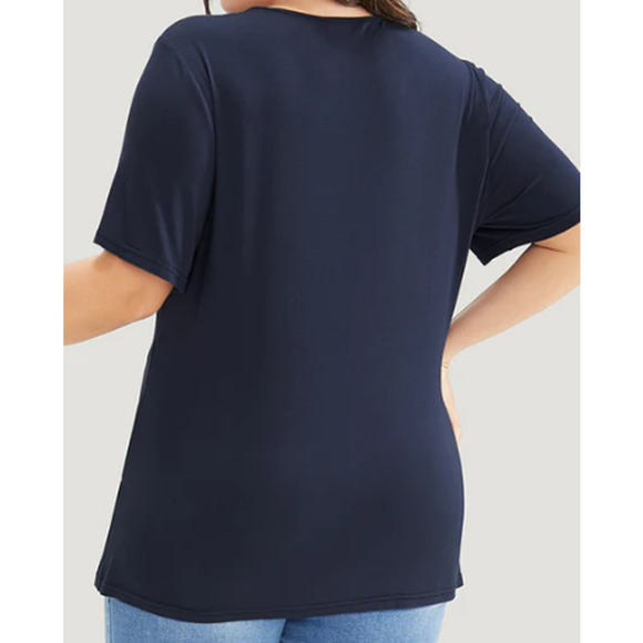 BLOOMCHIC 14-16 1x plus blue twist gathered front vneck tshirt top NWOT B79 - Picture 3 of 6